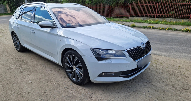 Skoda Superb cena 110700 przebieg: 221000, rok produkcji 2018 z Włocławek małe 106
